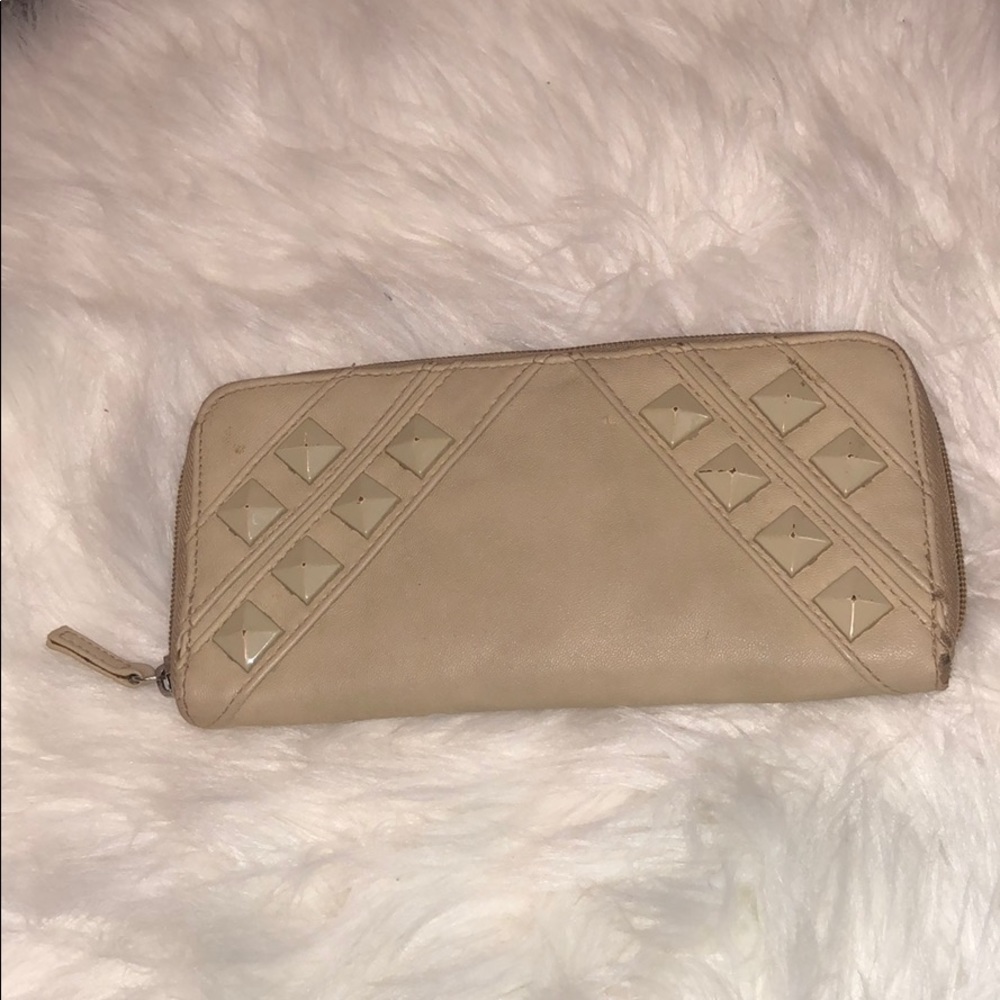 Deena and ozzy wallet- urban outfitters